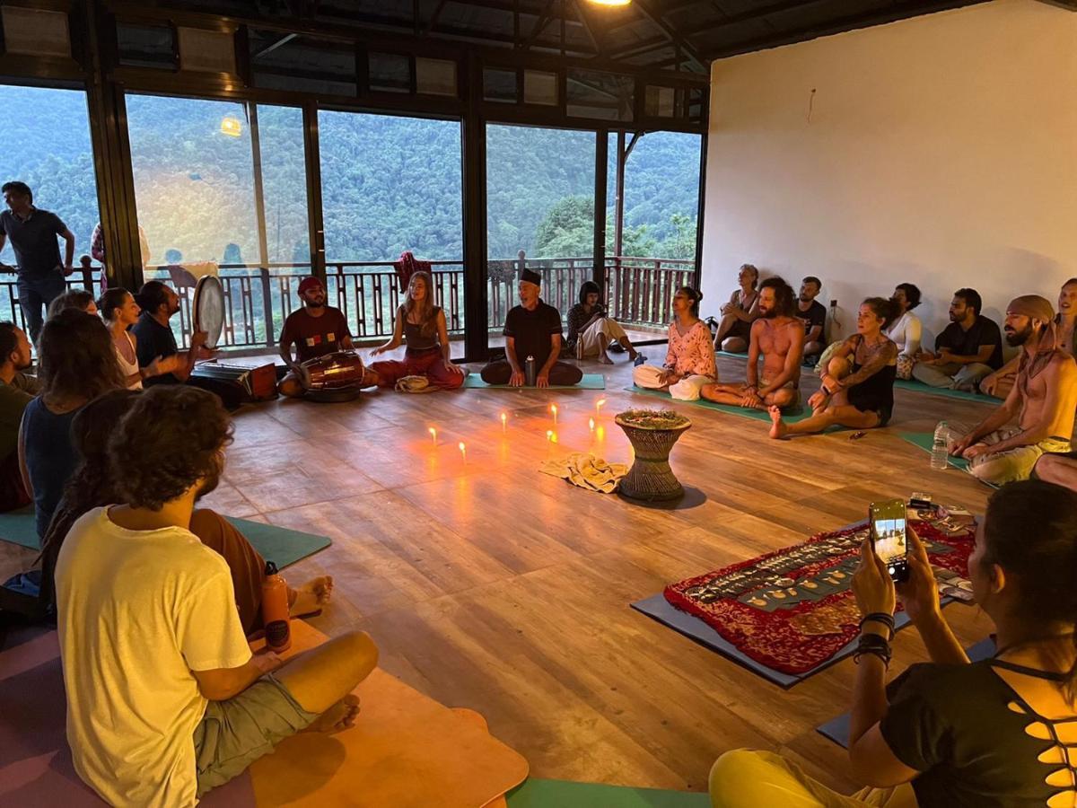 Green Hills Yoga Retreat Pokhara Exterior foto
