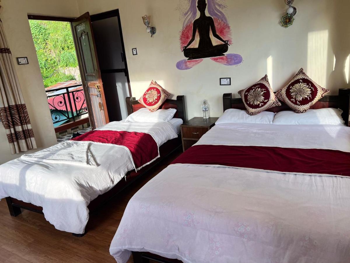 Green Hills Yoga Retreat Pokhara Exterior foto