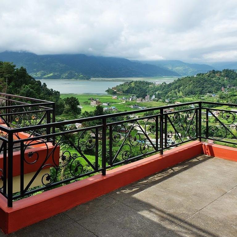 Green Hills Yoga Retreat Pokhara Exterior foto